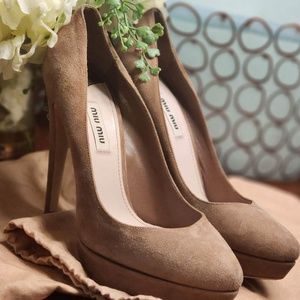 Miu Miu Size 8 Beautiful Shoes Suede Natural Color - image 1